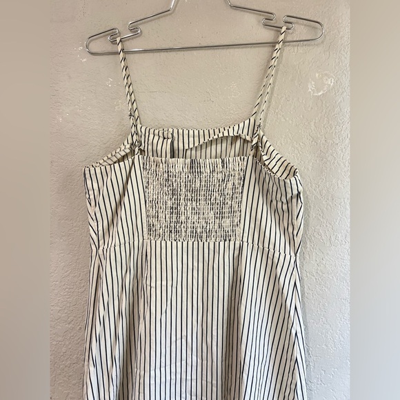 WHO WHAT WEAR WOMENS dress size L
In like new condition 19” pit to pit - Picture 9 of 13